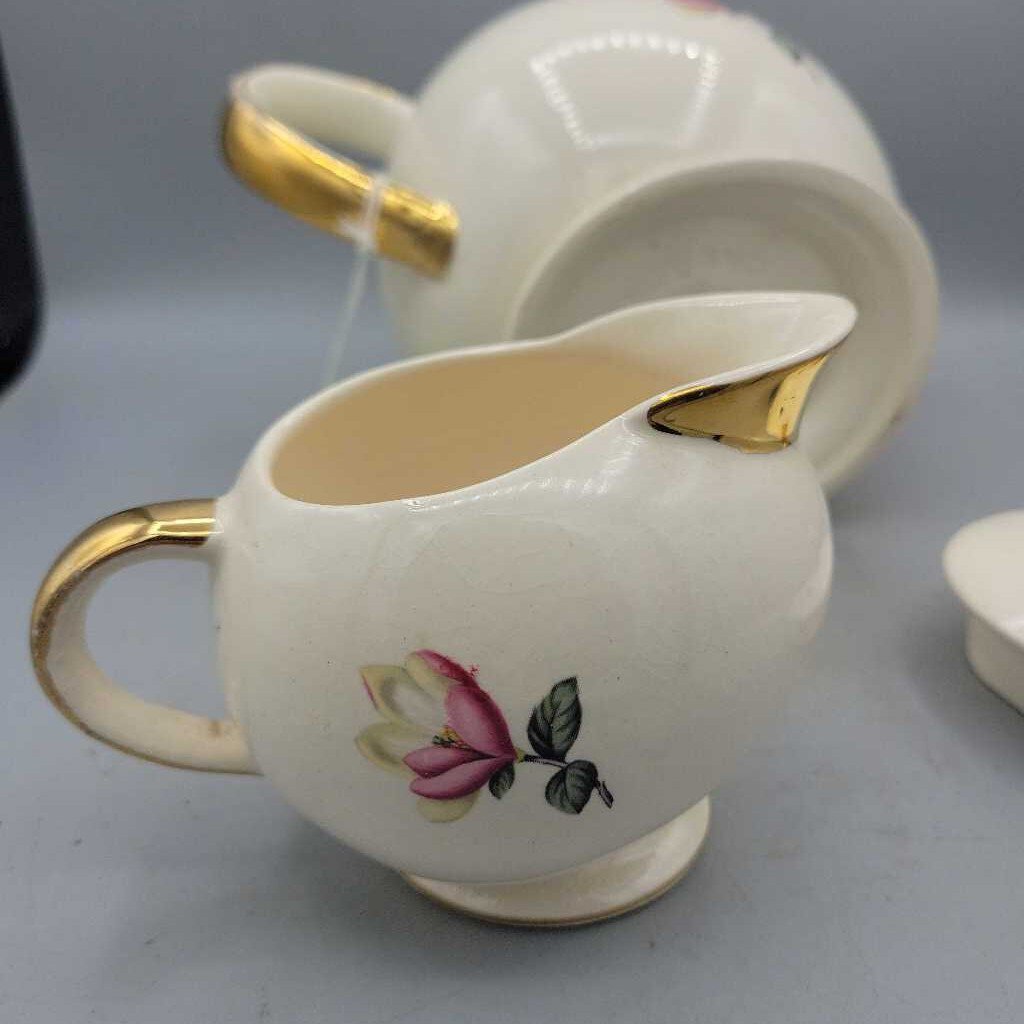 Ellgreave Art Deco Tea Pot & Creamer (SC) 1101