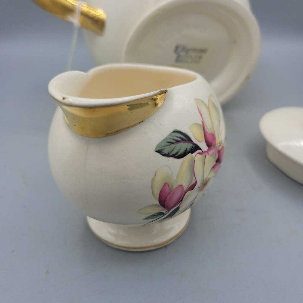 Ellgreave Art Deco Tea Pot & Creamer (SC) 1101