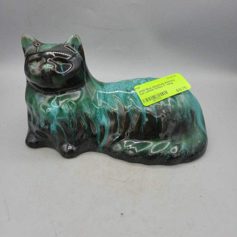 Blue Mountain Pottery Cat (JH49)