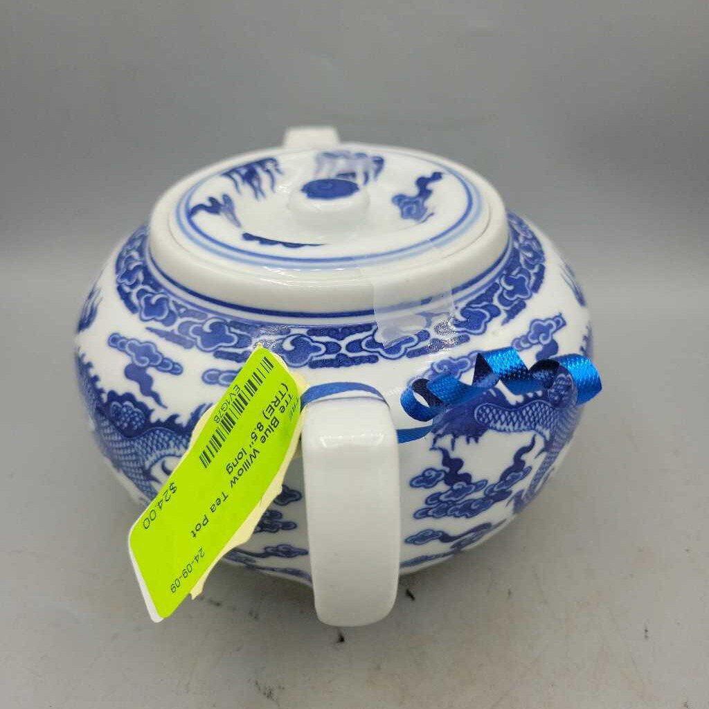 Blue Willow Tea Pot (TRE)