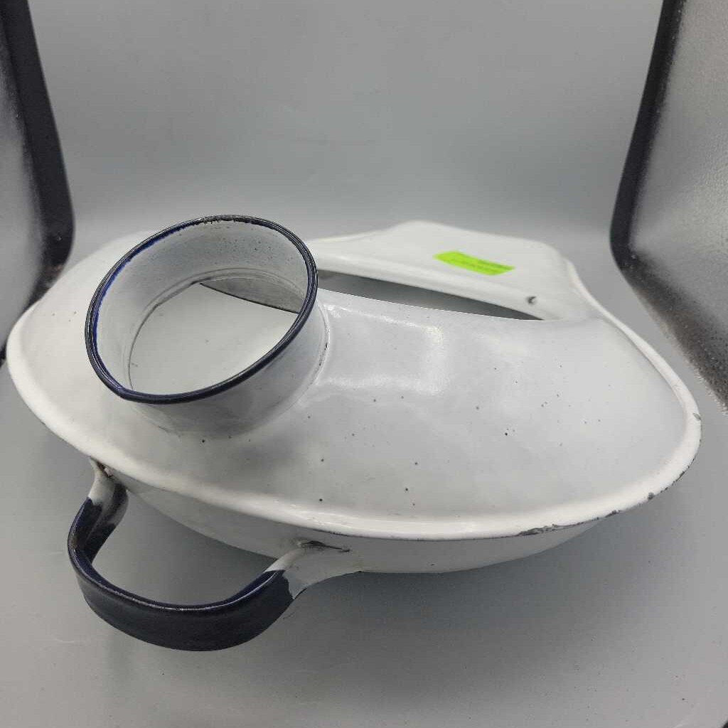 Enamel ware bed pan (JAS)