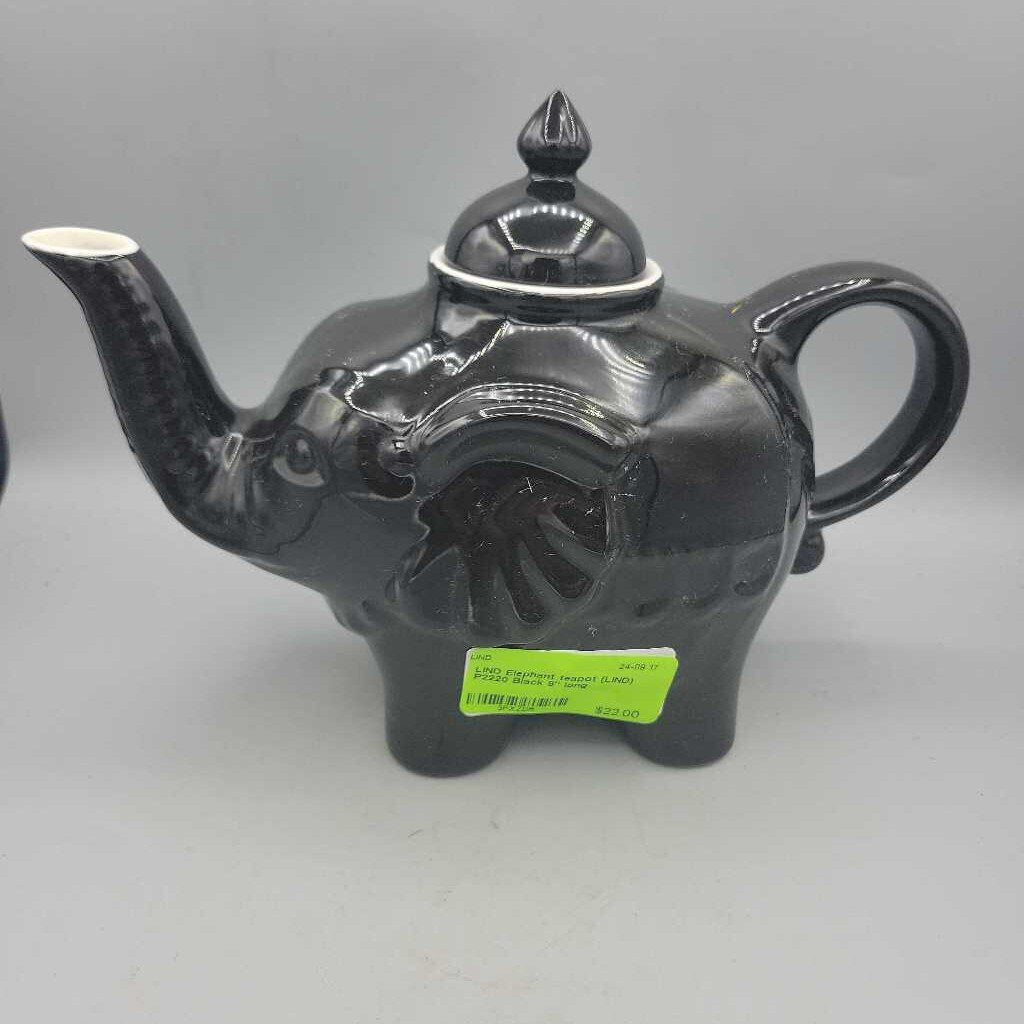 Elephant teapot (LIND) P2220