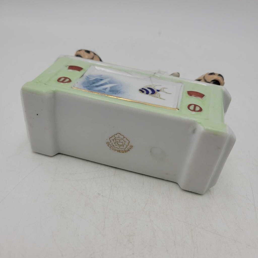 Salt/pepper & condiment Nodder set (BG) #172