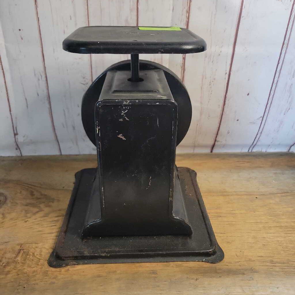 Hanson Nursery Antique Scale (RB)