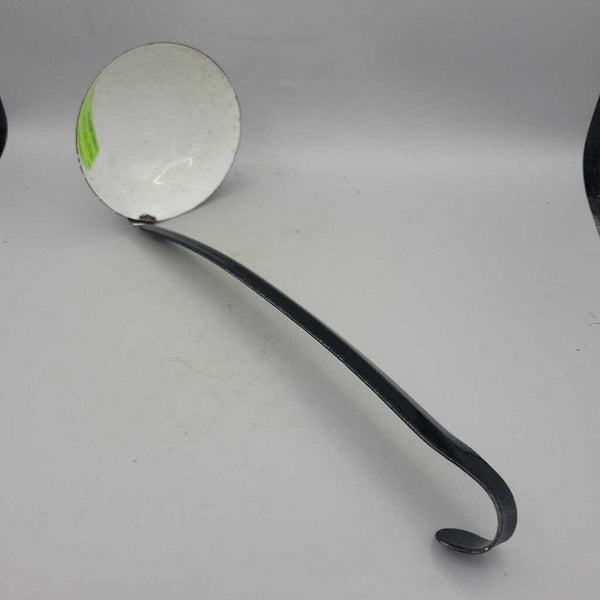 Enamelware ladle (US2)