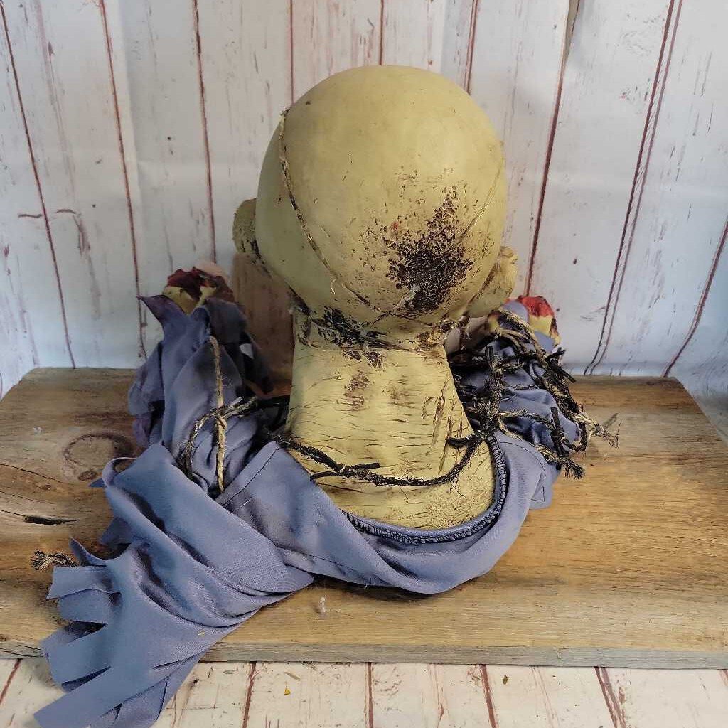 Zombie Decoration On Barbed Wire Fake (BS)