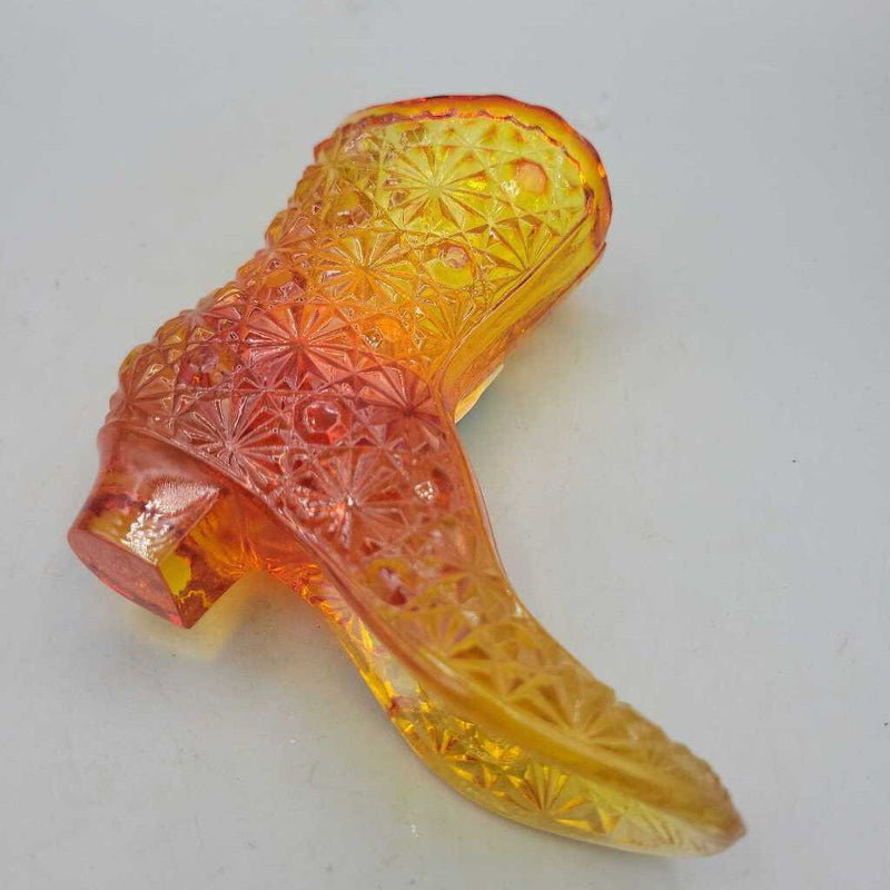 Fenton Glass shoe (LIND) P2227