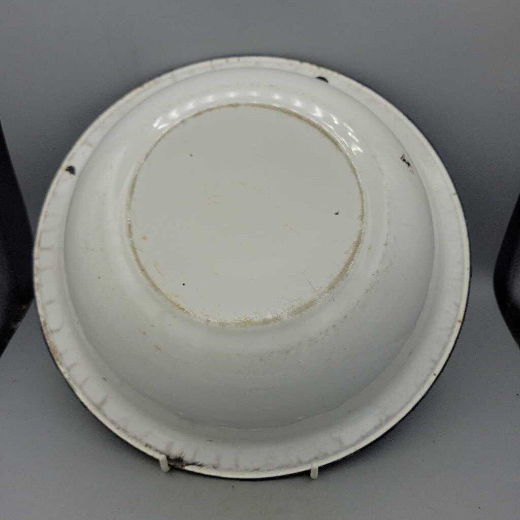 Enamelware bowl (JAS)