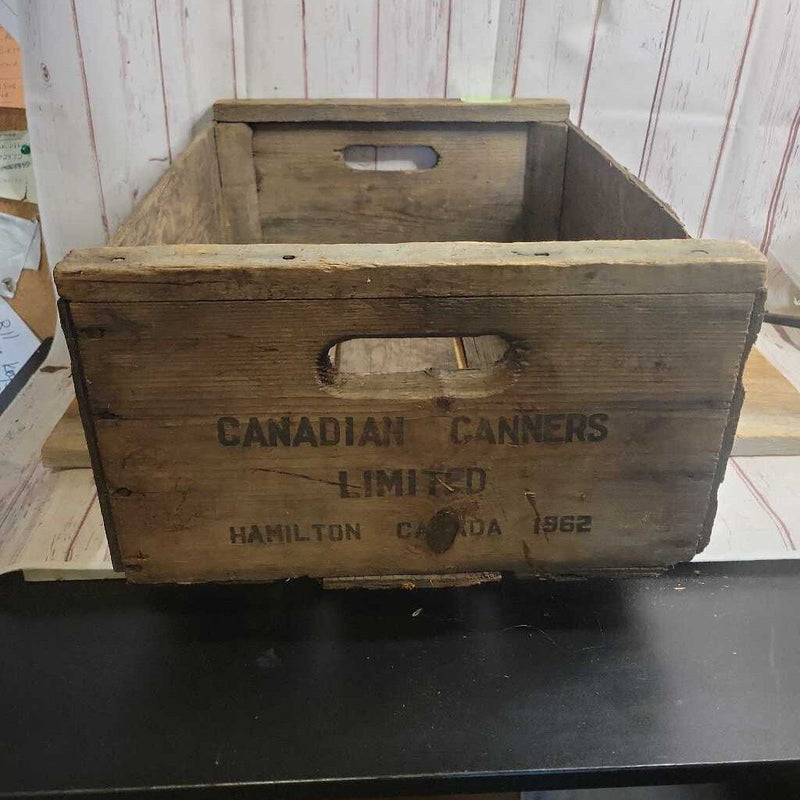 Canadian Canner Hamilton Canada crate (JAS)