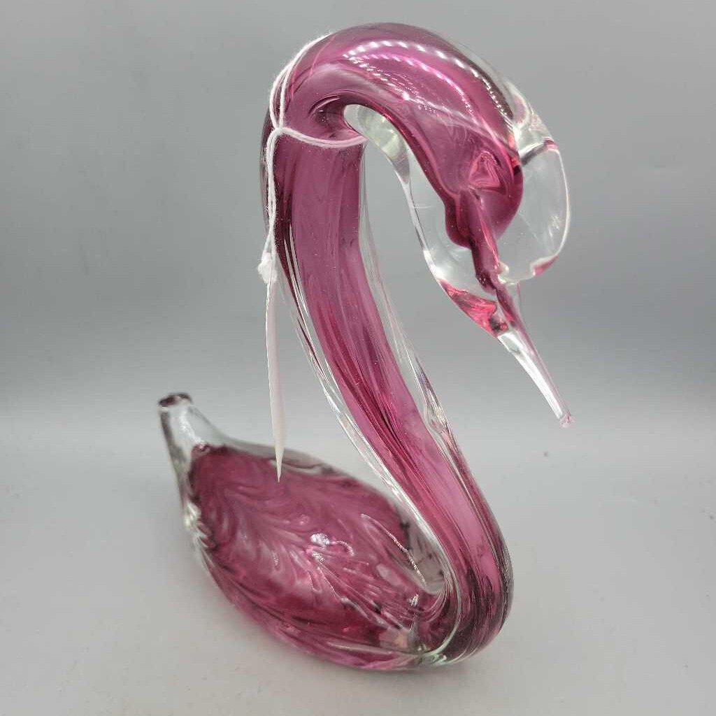 Cranberry Art Glass Swan (DEB)