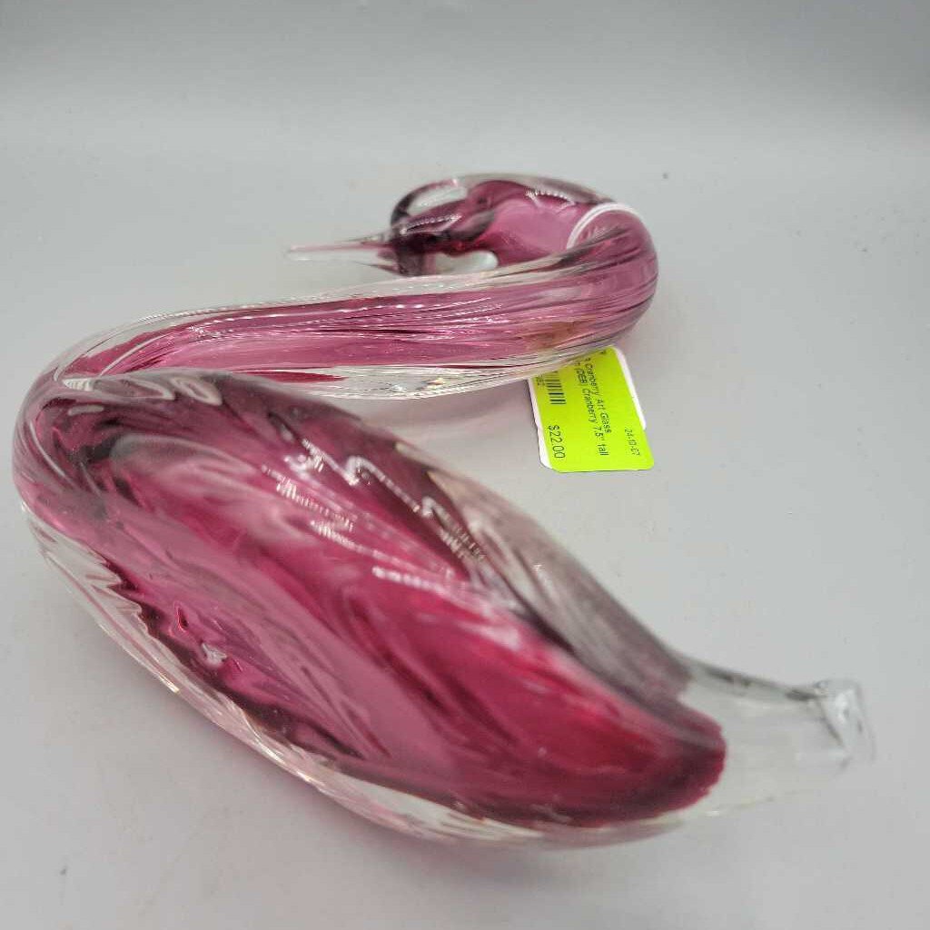 Cranberry Art Glass Swan (DEB)