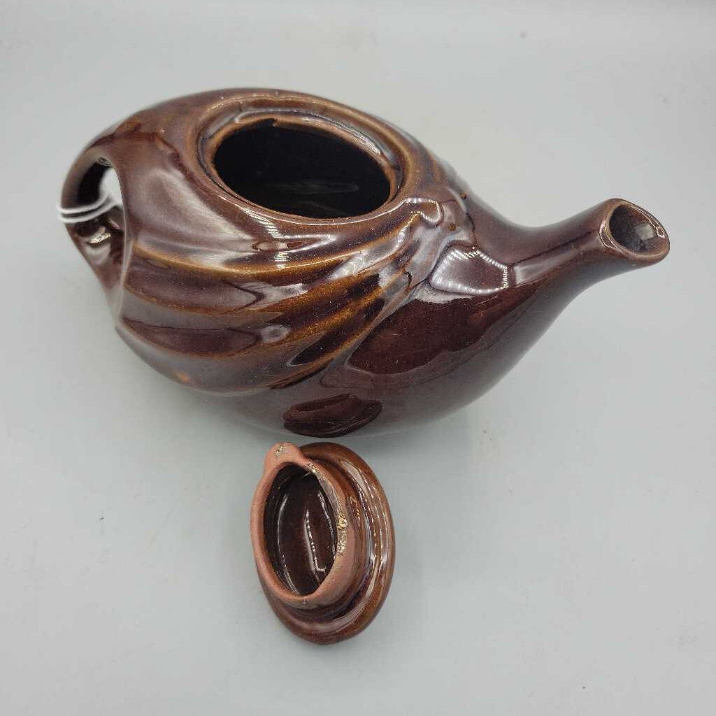 Small Mid Century Teapot Japan (DS) 3195