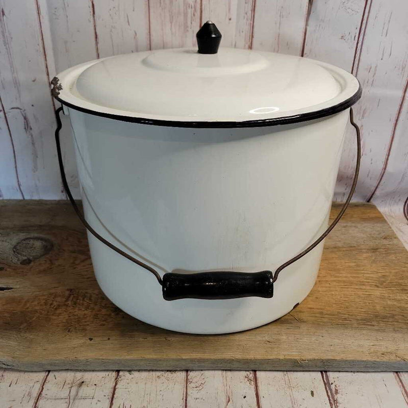 Enamelware pot kettle (JAS)