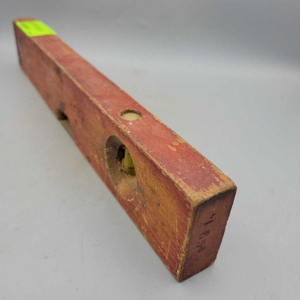 Small Wooden Level Made in USA (JAS)