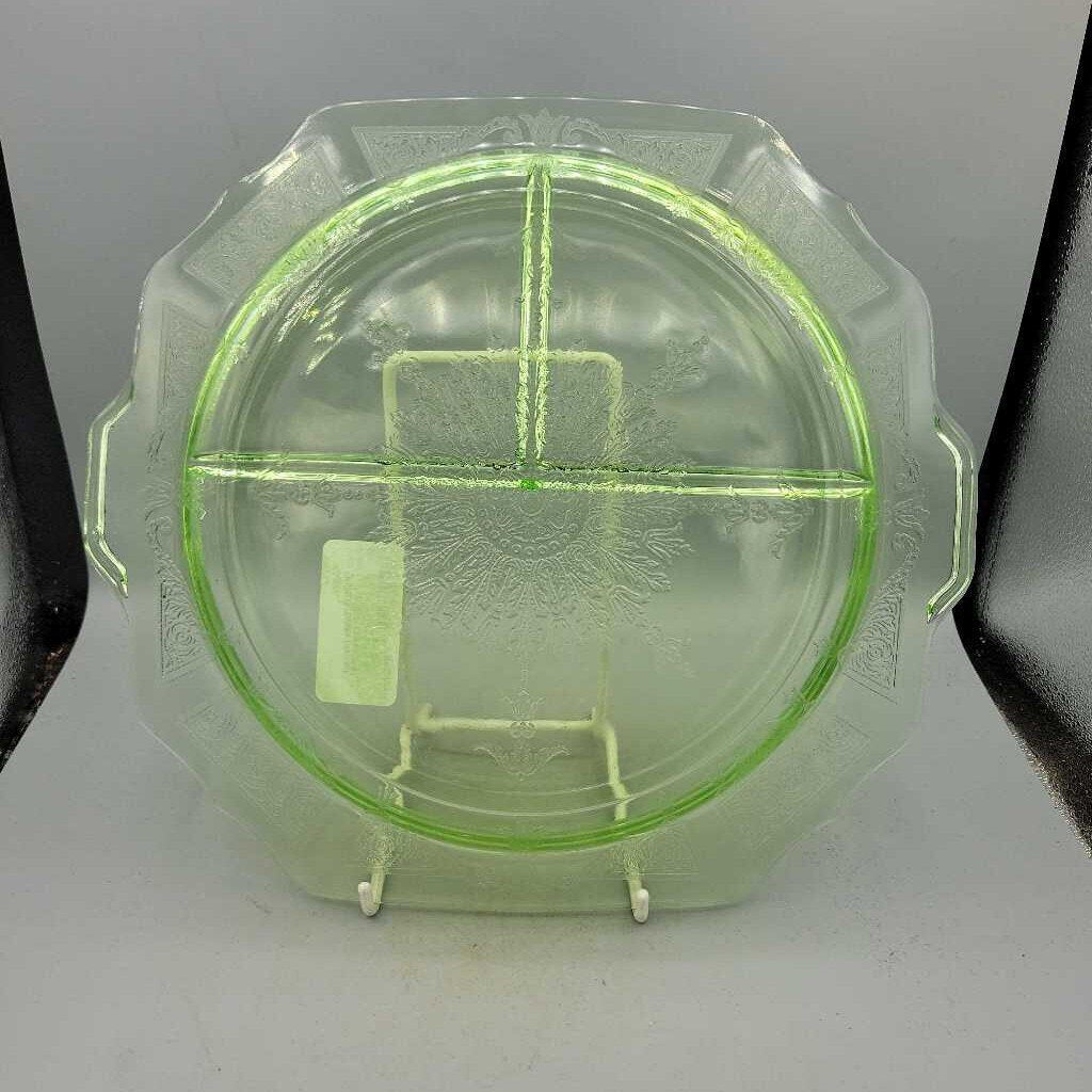 Uranium Glass Divided Plate (YVO) 410