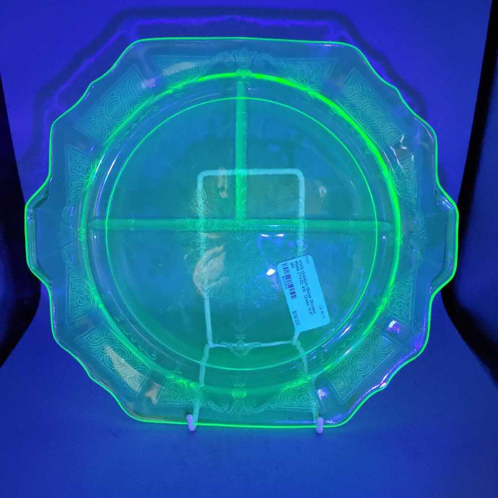 Uranium Glass Divided Plate (YVO) 410