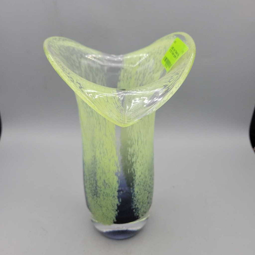 Art Glass Vase (LIND) C112