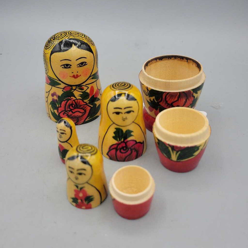 Russian wooden doll set (US2)