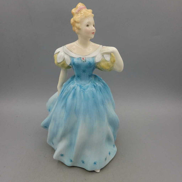 Royal Doulton Figure " Enchantment " (YVO) 411