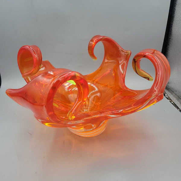 Art Glass Vase Canadian (YVO) 411