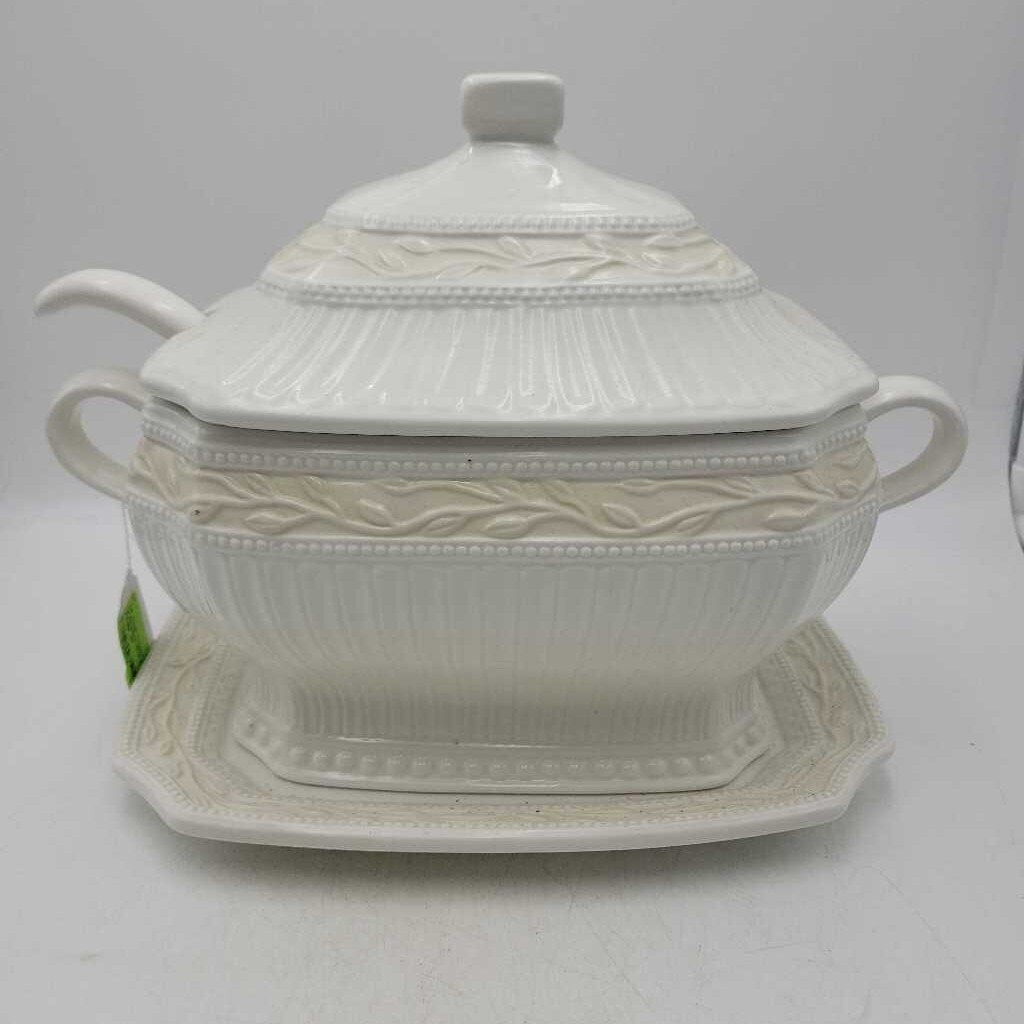 Soup Tureen with Underplate 10"H x 15"L (NS) #4189