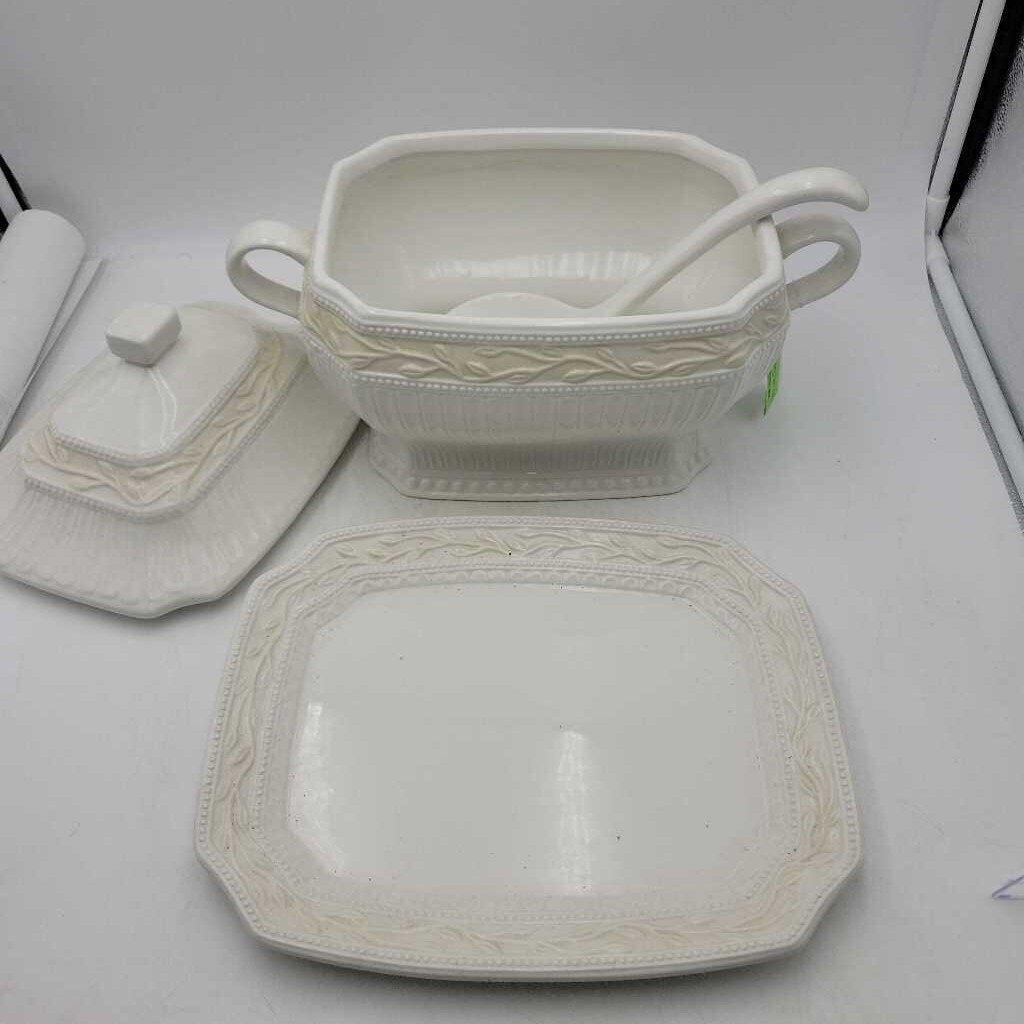 Soup Tureen with Underplate 10"H x 15"L (NS) #4189