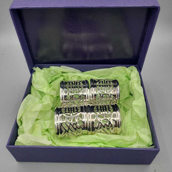 Set of 4 Napkin Rings in box (JAS)