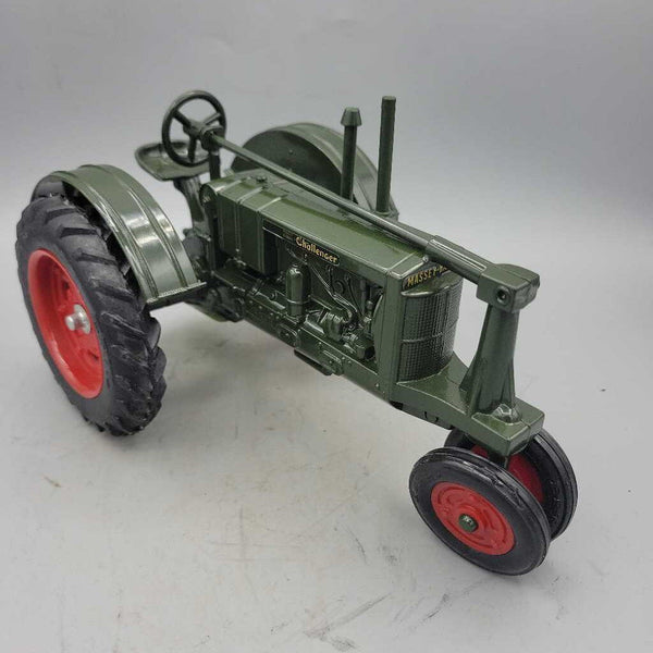 Ertl Massey Harris MH Challenger Tractor (YVO) (411)