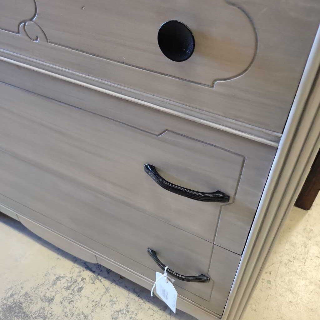 HB 1 Waterfall 3 drawer dresser. Custom paint and stain finish. Original hardware