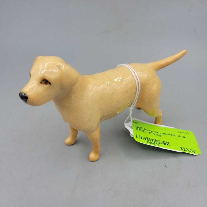 Beswick Labrador Dog (DEB)