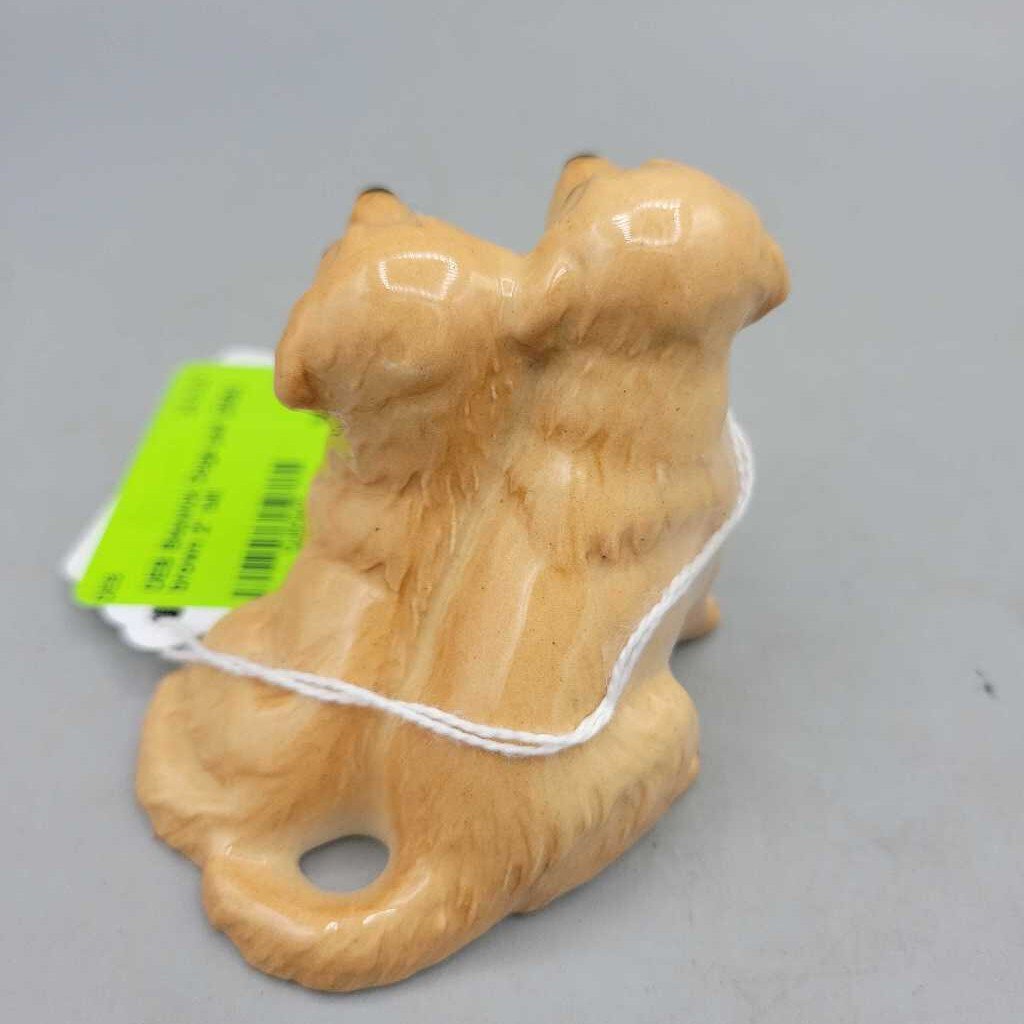 Beswick Dogs pair Labrador (DEB)