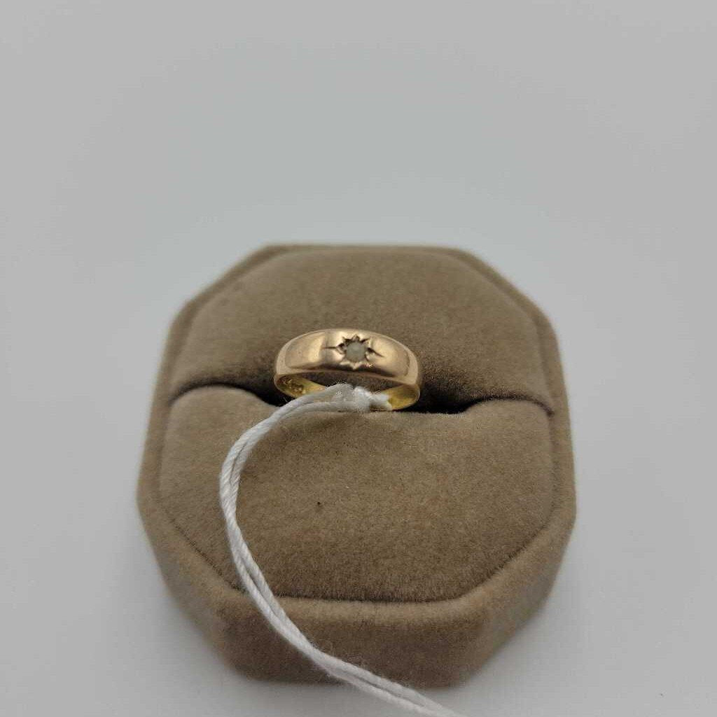 10K gold baby ring , size 1 (LIND)