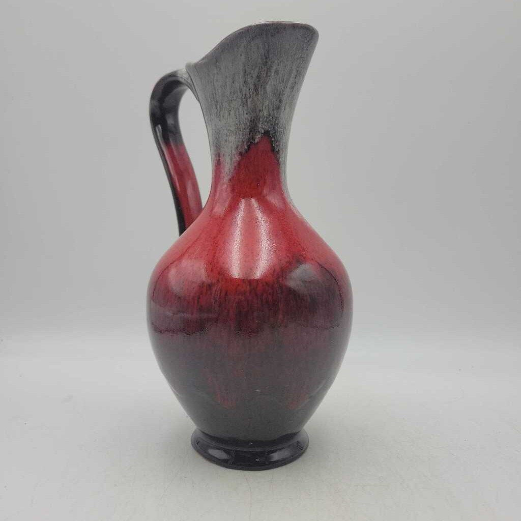 Red Canadian pottery vase (LIND)