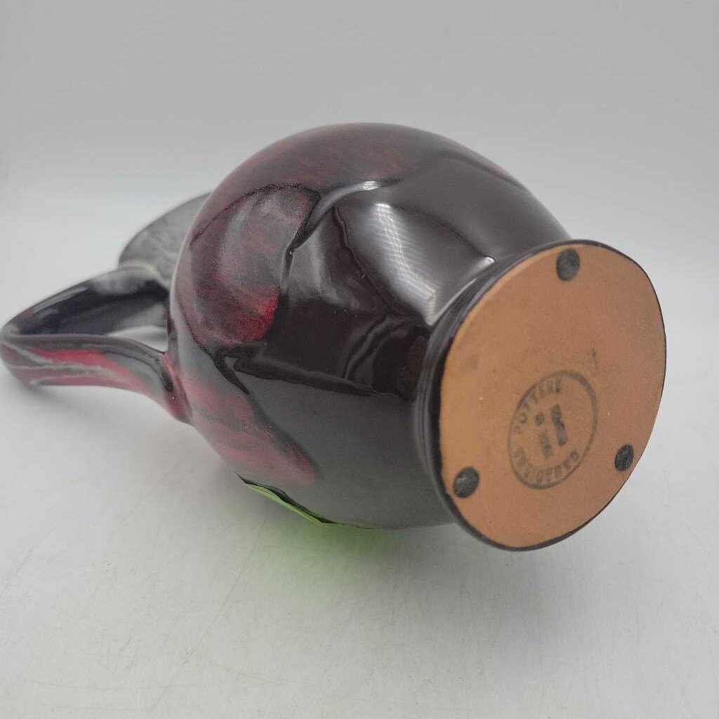 Red Canadian pottery vase (LIND)