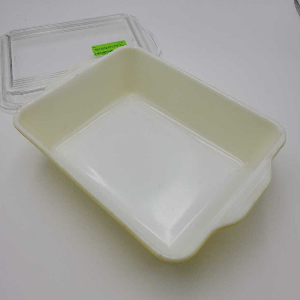 Yellow pyrex container (LIND)