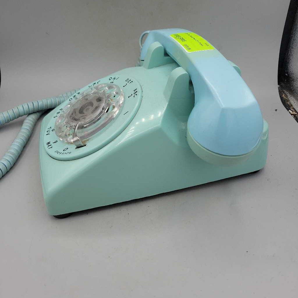 Old Turquoise Dial Phone telephone (DR)