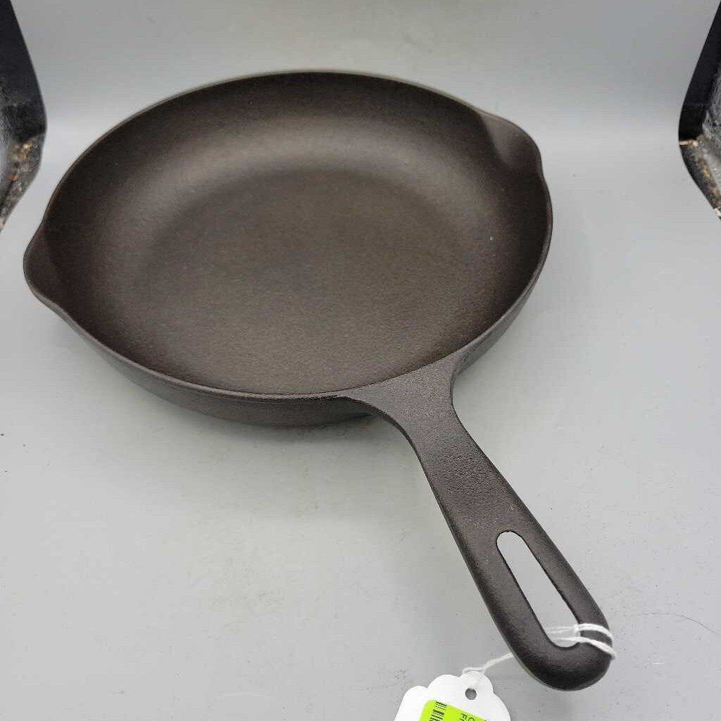 Levcoware #10 Cast Frying pan (GEC)