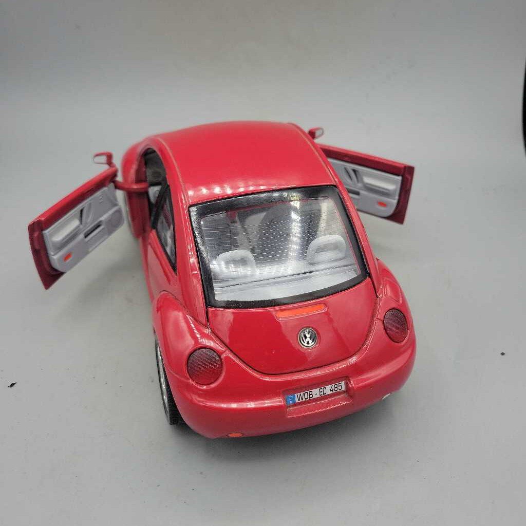 Burago Volkswagen 1998 Beetle Car Model (JAS)