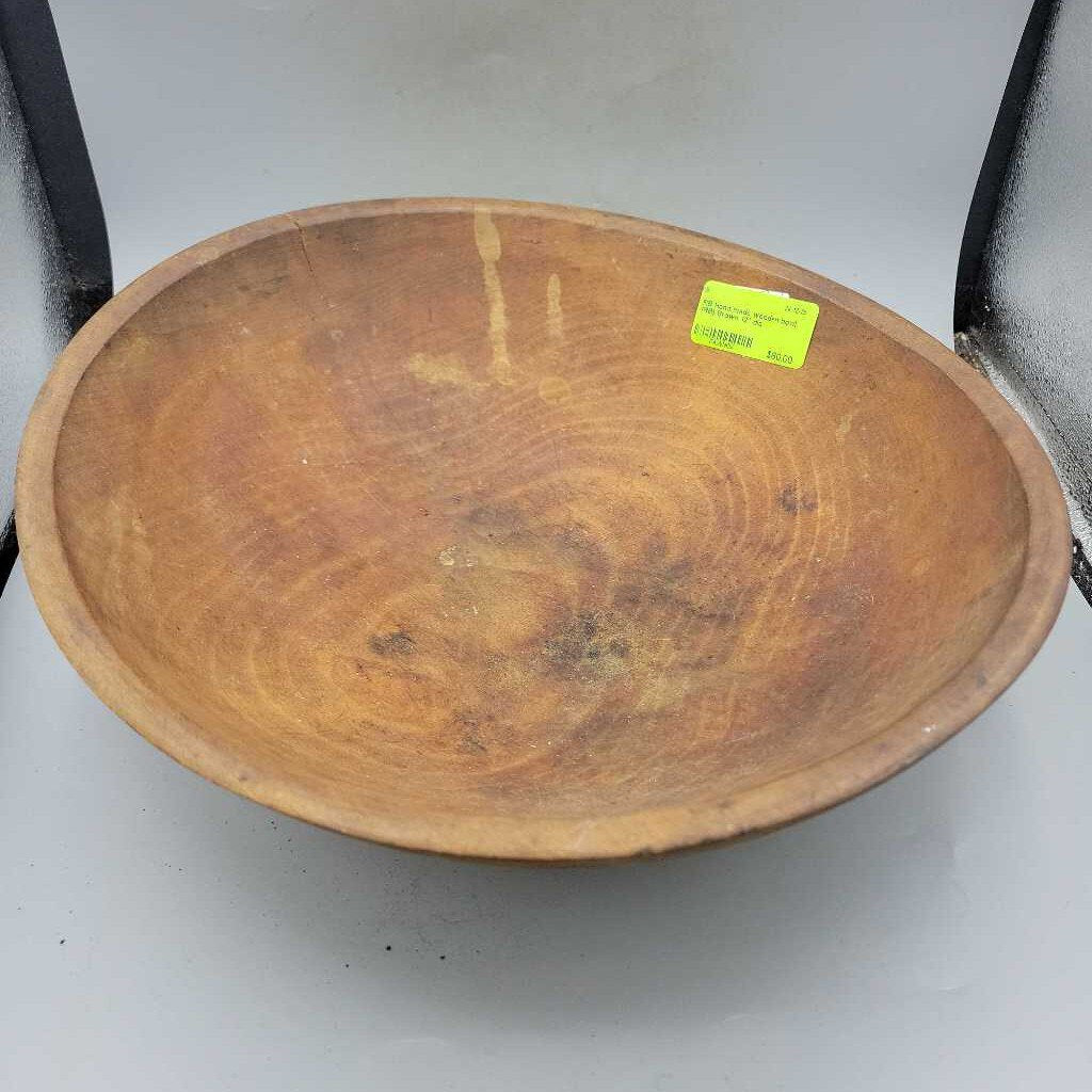 Hand made wooden bowl (RB)