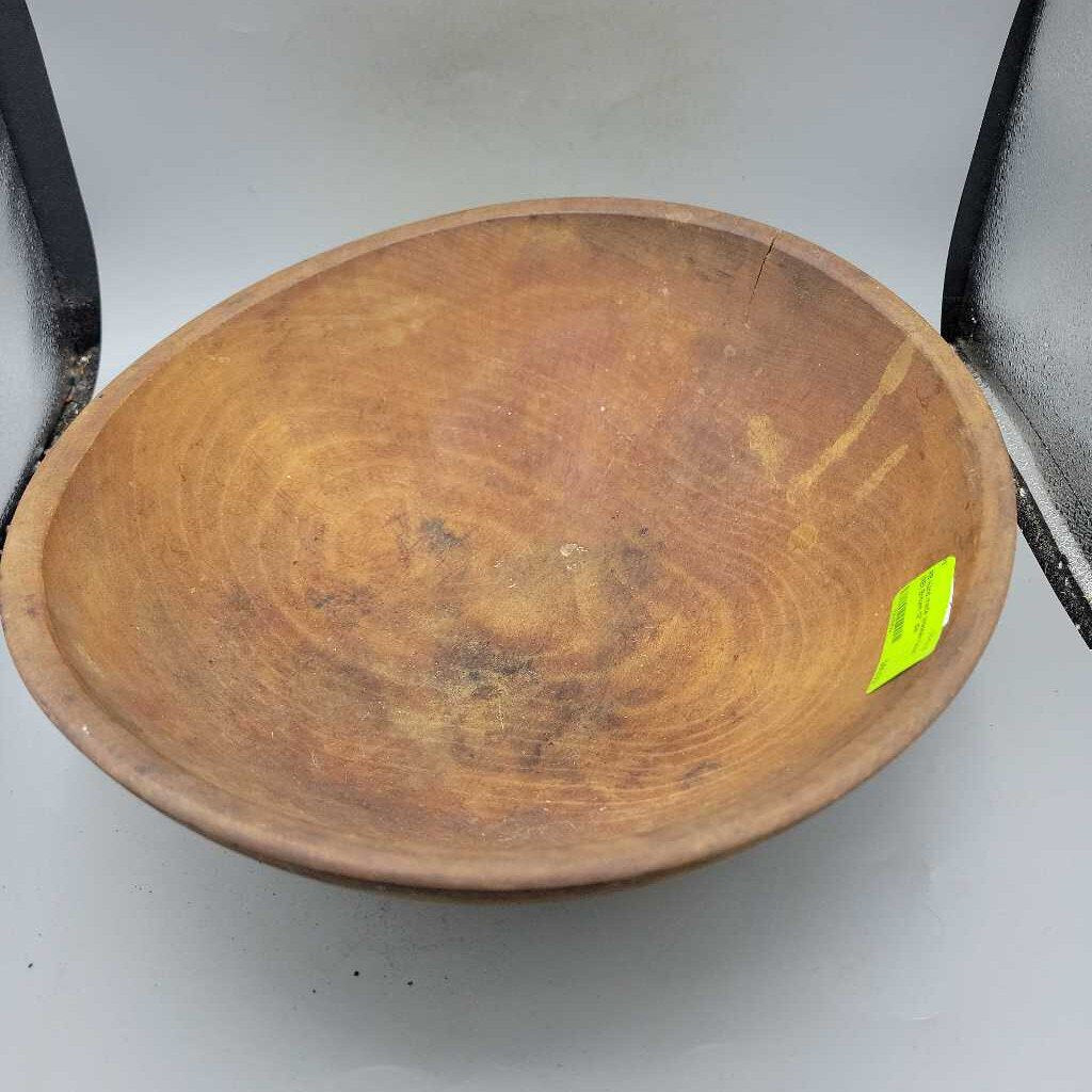 Hand made wooden bowl (RB)