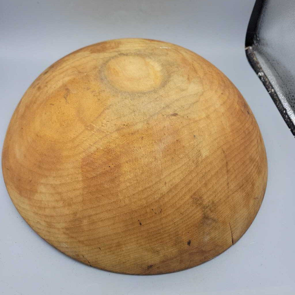 Hand made wooden bowl (RB)