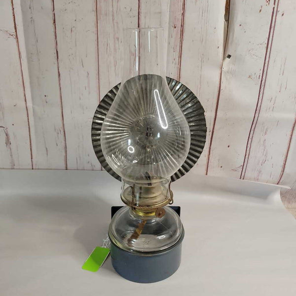 Vintage Oil lamp lantern Wall Mount (DS) 3422