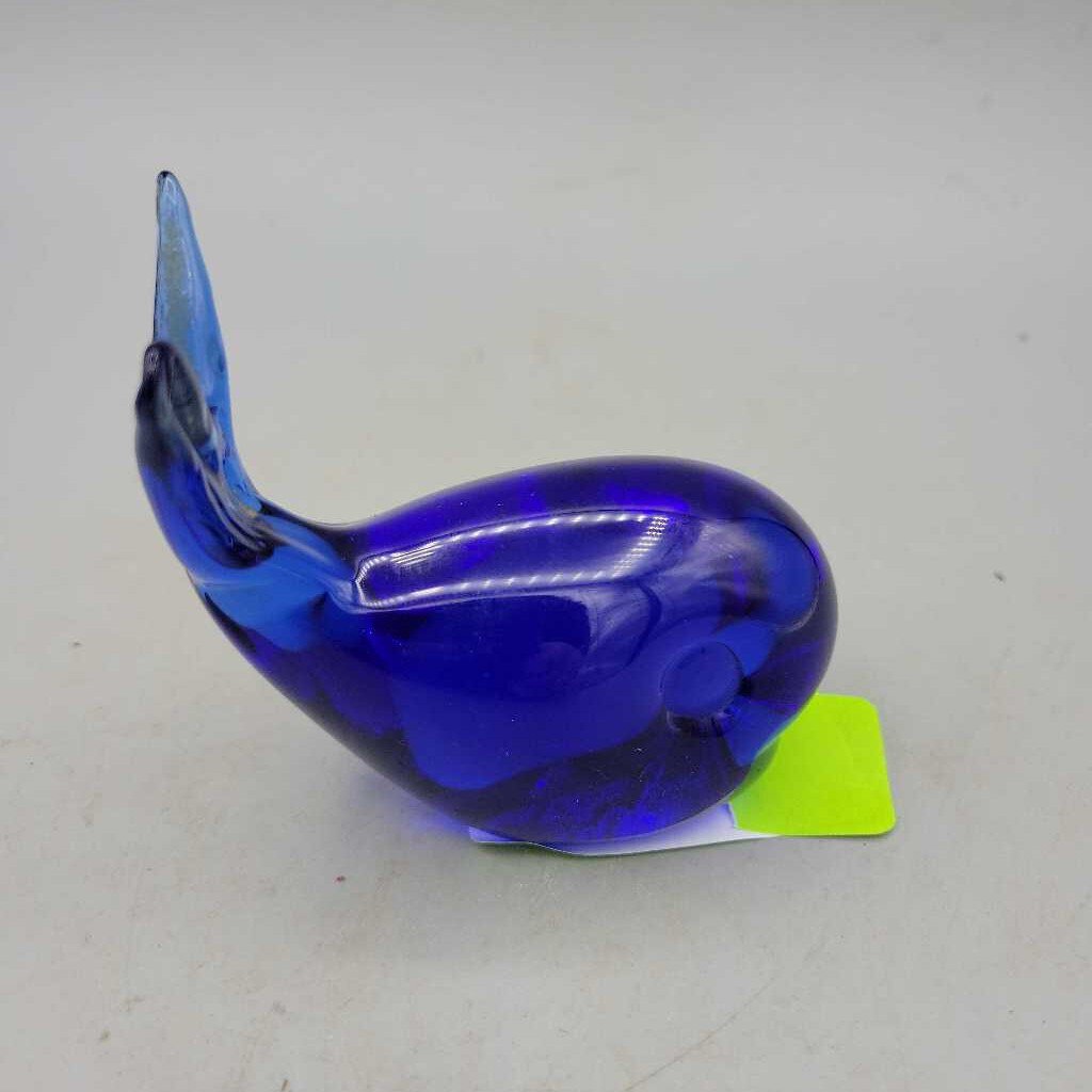 Cobalt Blue Whale Paper Weight (LOR)