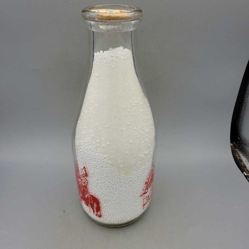 Lake Drive Dairy Quart Milk bottle Bracebridge (JEF)