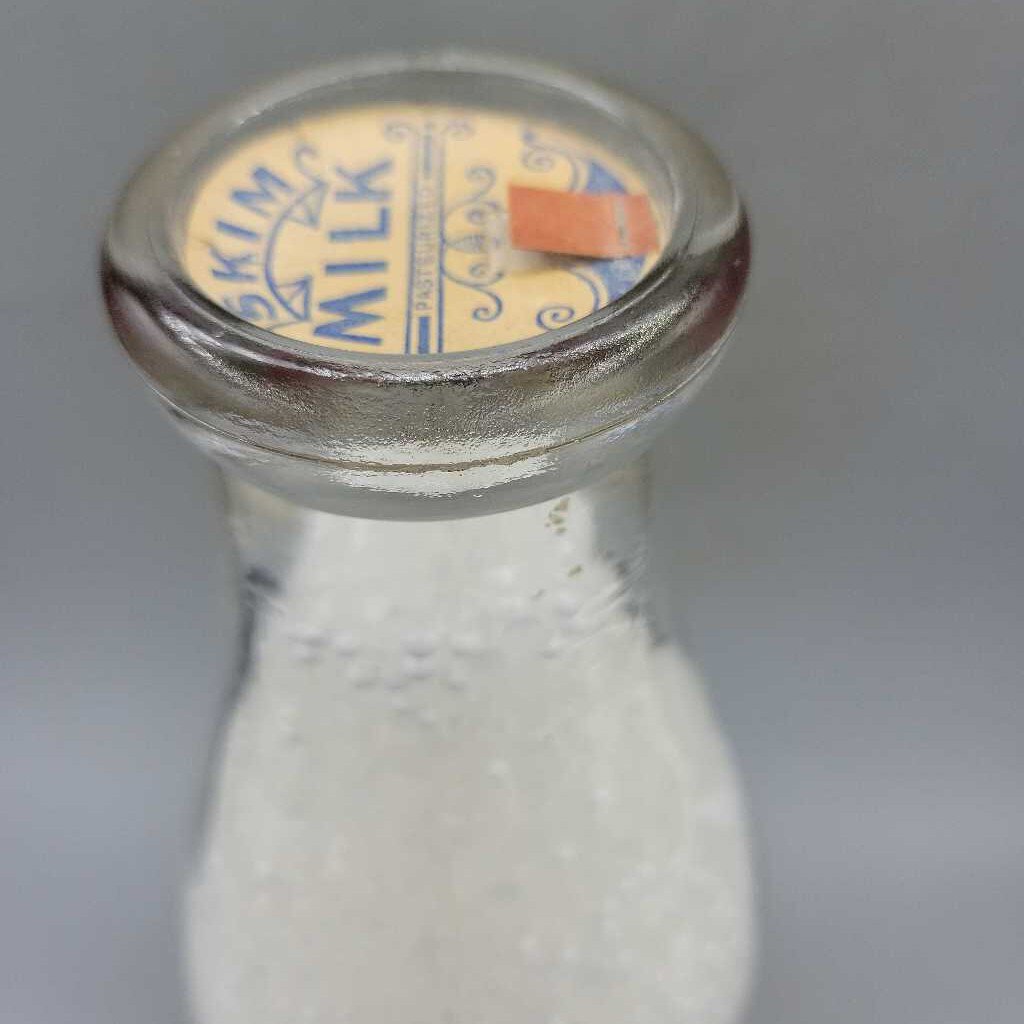 Lake Drive Dairy Quart Milk bottle Bracebridge (JEF)