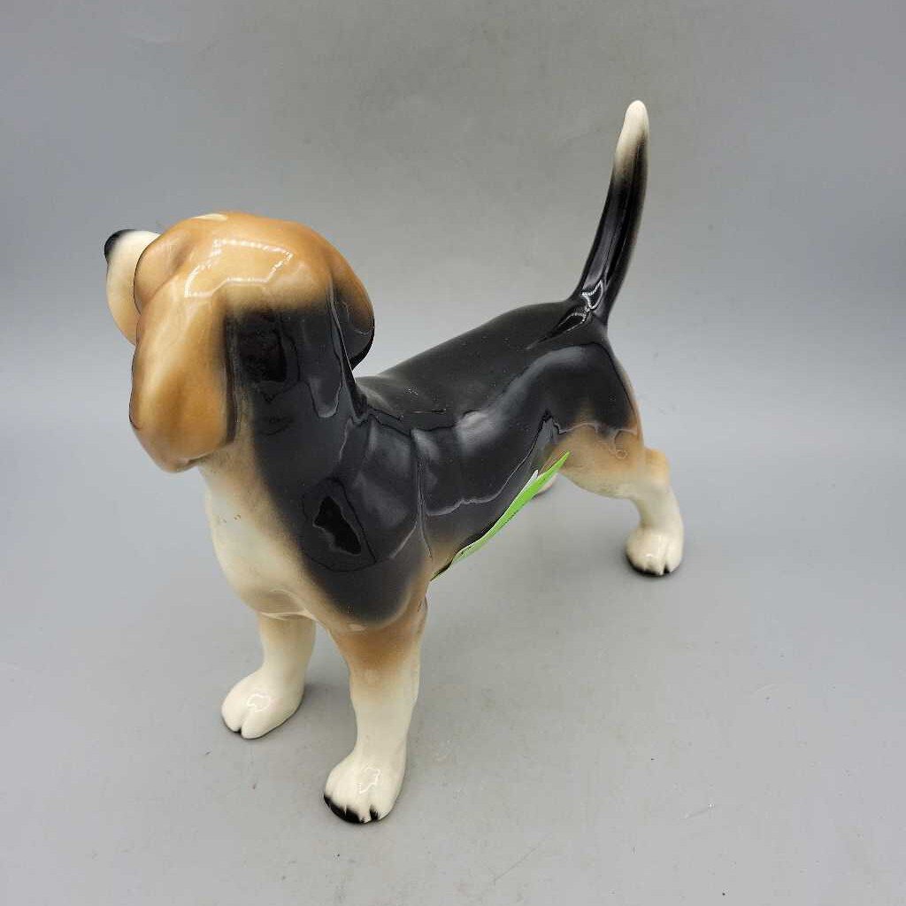 Vintage Beagle Figurine (DS) 3381