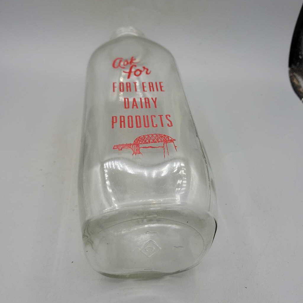 Fort Erie Milk Dairy Bottle (JEF)