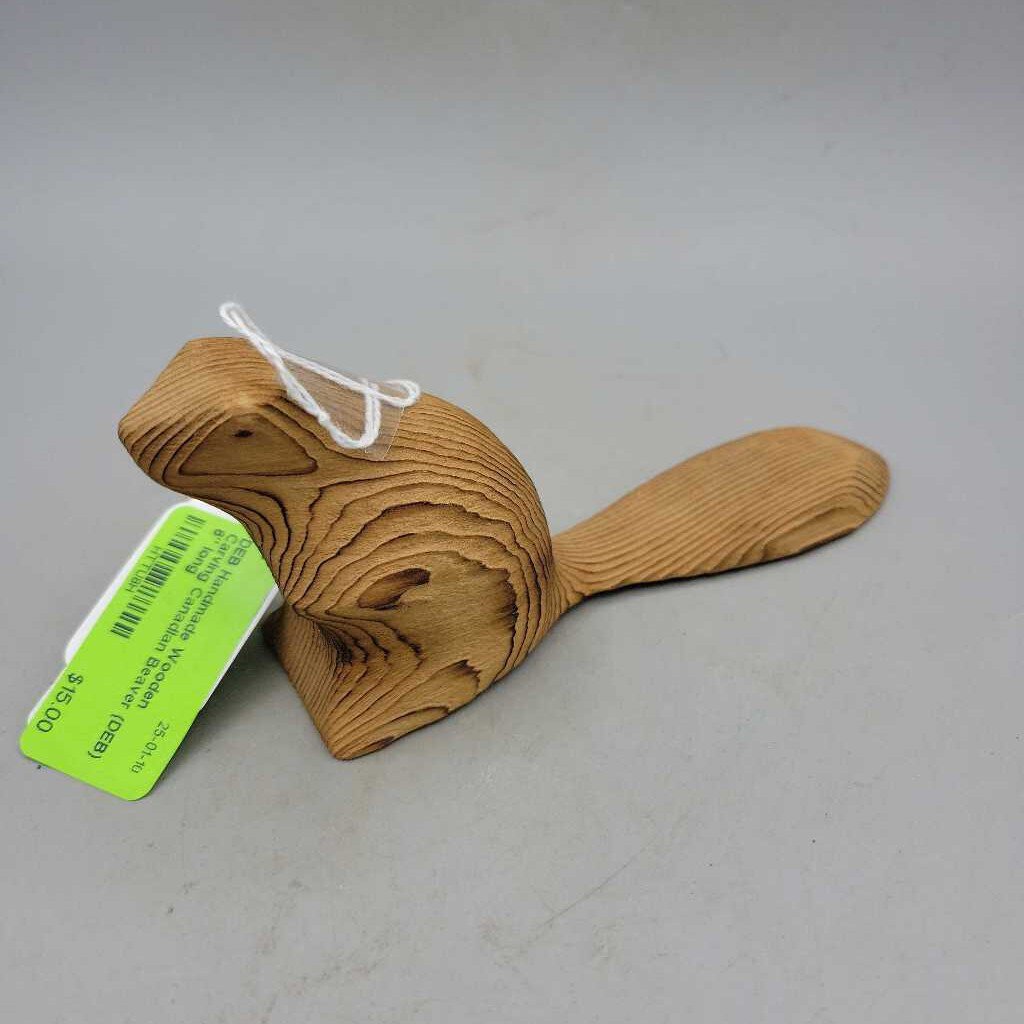 Handmade Wooden Carving Canadian Beaver (DEB)