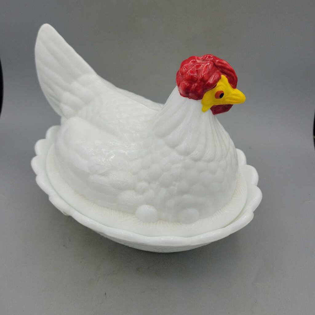 Milk Glass Nesting Hen (0516)