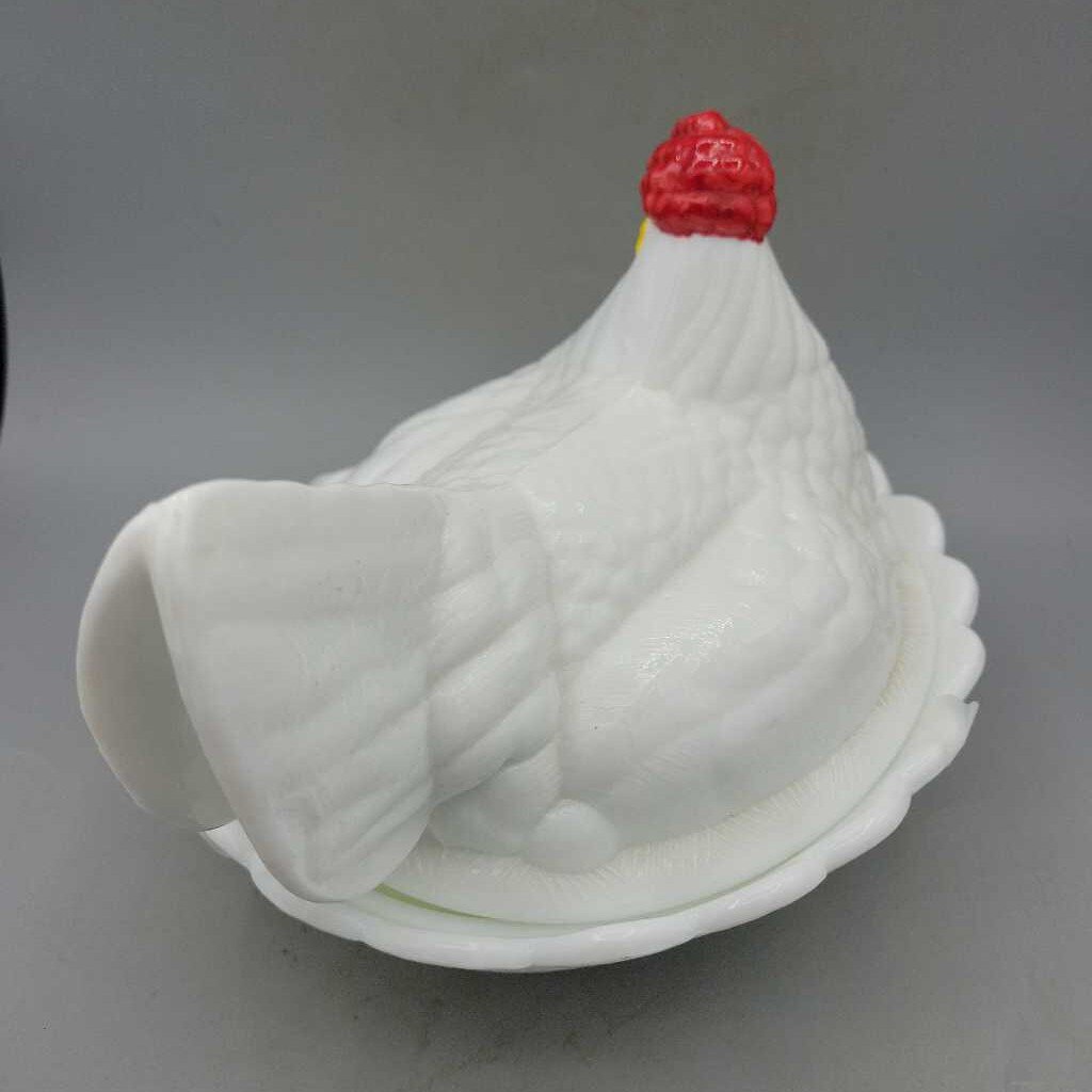 Milk Glass Nesting Hen (0516)